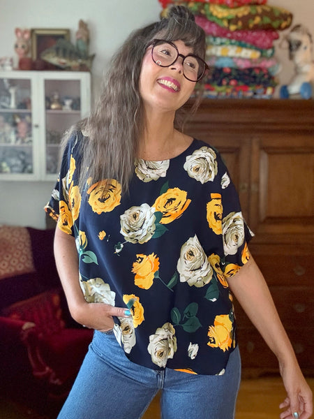 Boxig blus med rosor