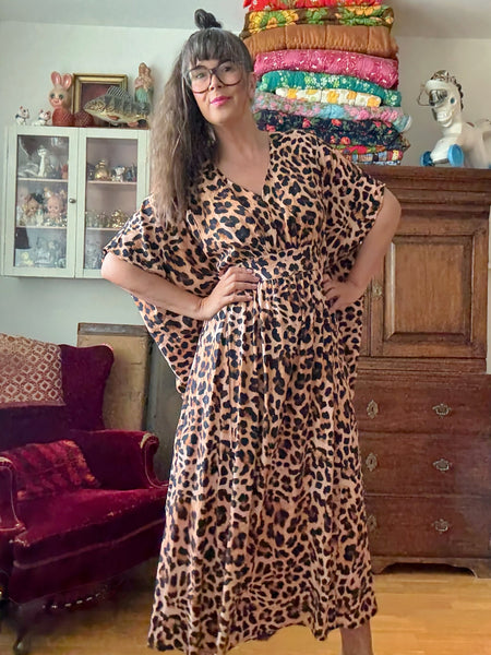 Spektakel / kaftanklänning i leopardmönster