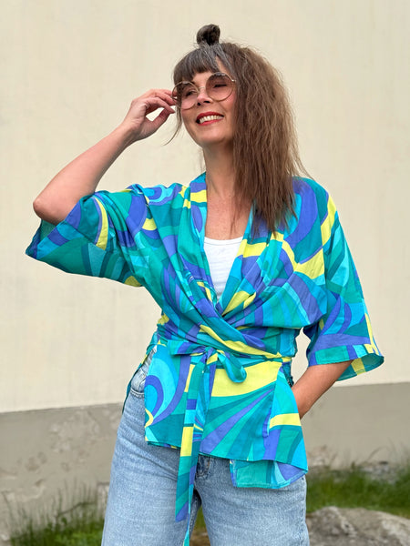 Omlottblus i havets färger