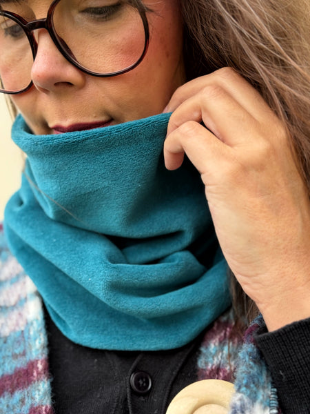 Tubsjal i petrol velour