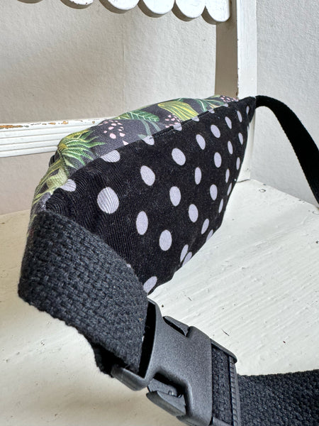 Magväska med leoparder