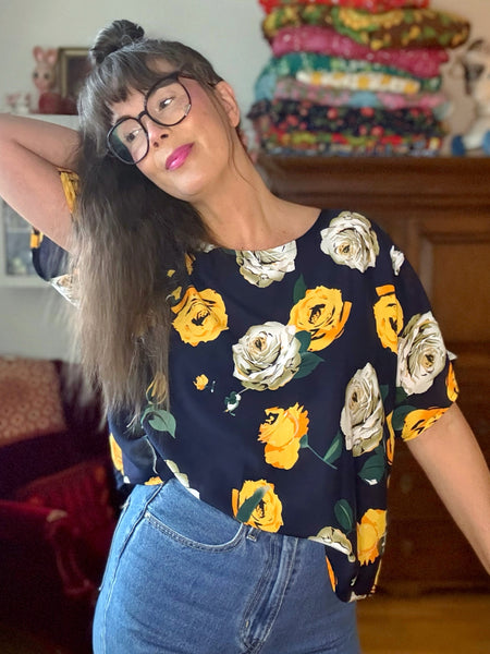 Boxig blus med rosor