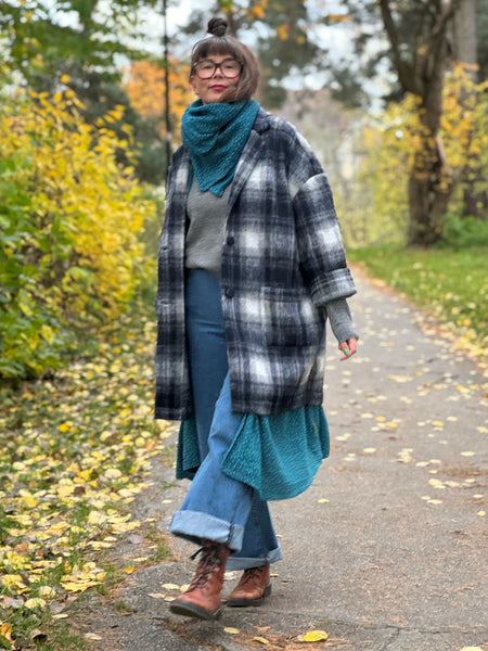 Grårutig kavaj i ullmix