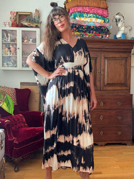 Spektakel / kaftanklänning i svart batik