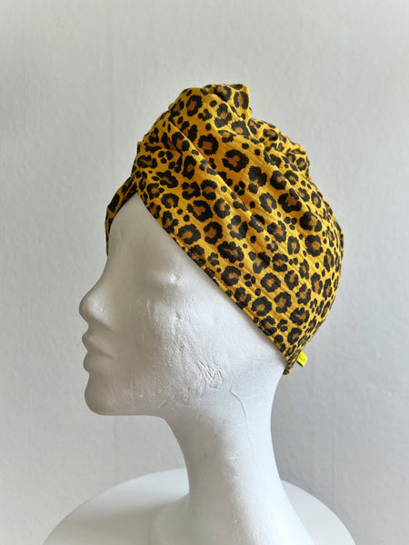 Turban i leopardmönster