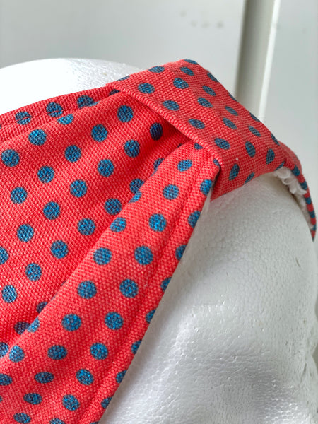 Fodrat pannband med prickar