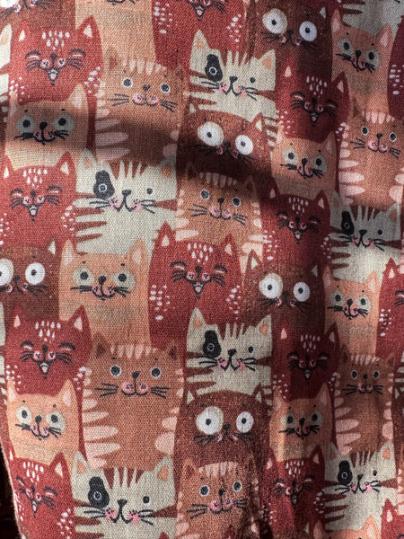 Luftig blus i bomull med katter