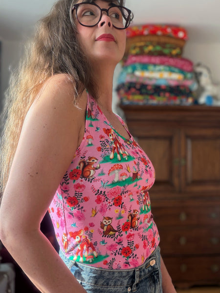 Linne, rosa med djur