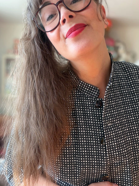 Städrock, svart med vita prickar