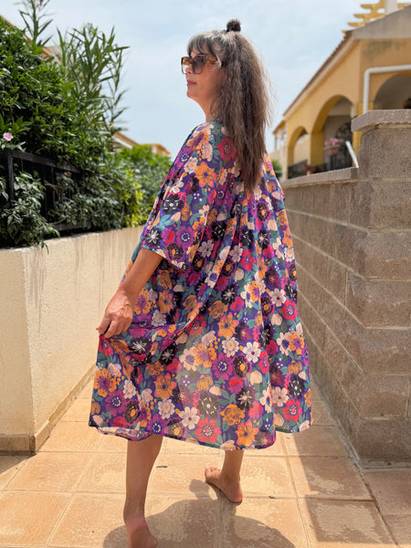 Sjok / kaftan med massa blommor