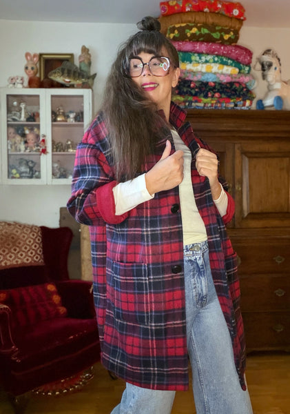 Oversized kavaj i rödrutig ull