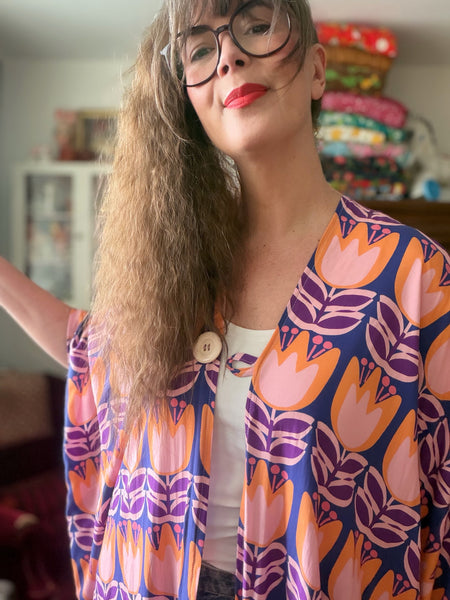 Sjok / kaftan blått med stora tulpaner