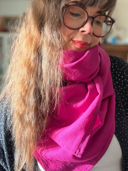 Sjal, violett i deadstock ull