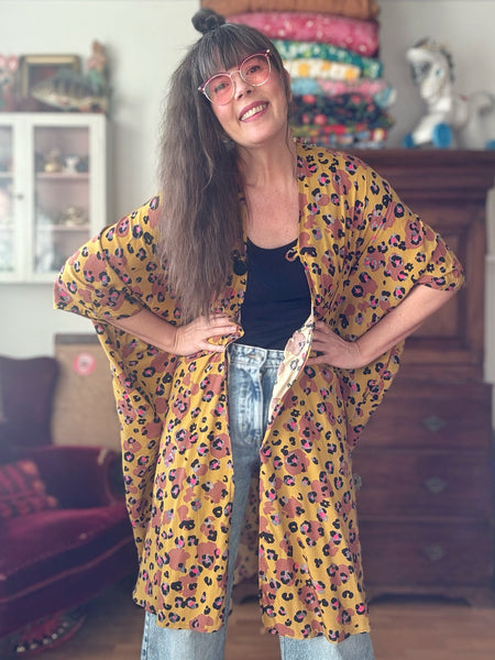 Sjok / kaftan i leopardmönster