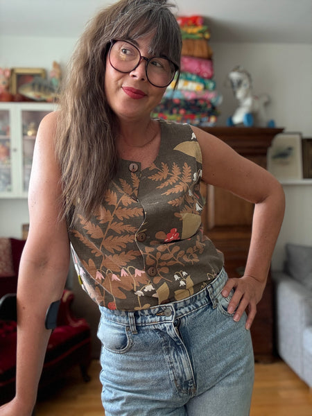 Ärmlös blus i brunt vintagetyg