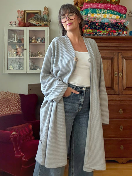 Sjok / kaftan stickad ljusgrå