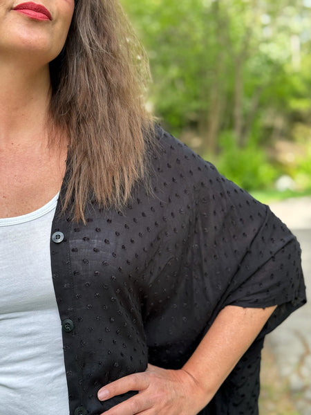 Sjok / kaftan med knappar hela vägen, helsvart