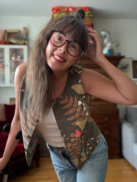 Ärmlös blus i brunt vintagetyg