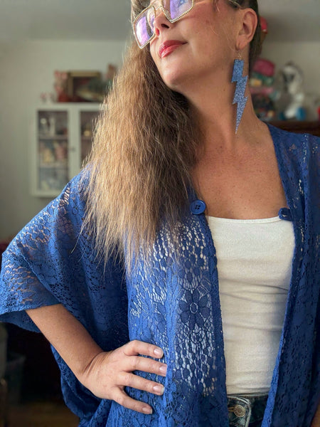 Sjok / kaftan i mörkblå spets