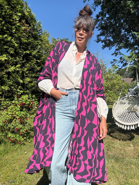 Sjok / kaftan med knappar & grafiskt mönster