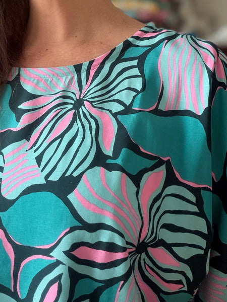 Boxig blus i turkost & rosa