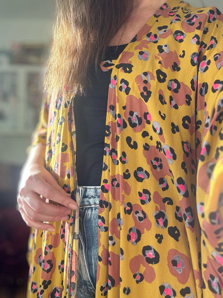 Sjok / kaftan i leopardmönster