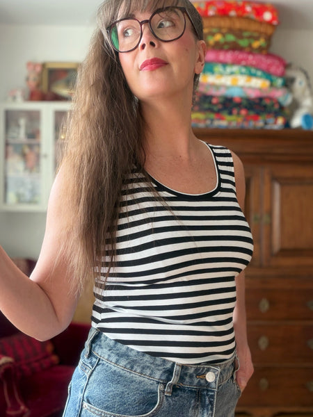 Linne, klassiskt randigt i svart & vitt