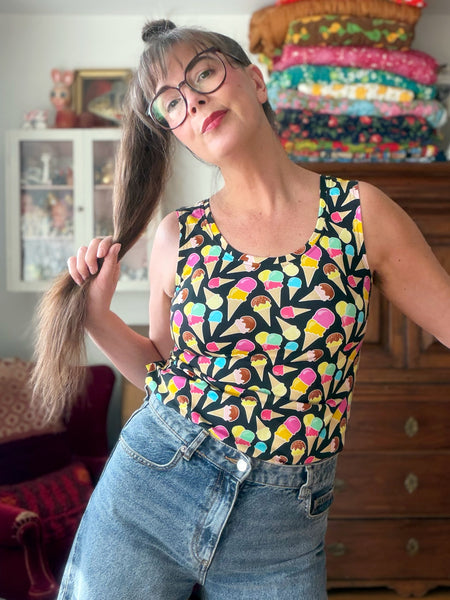 Linne, svart med färgglada glassar