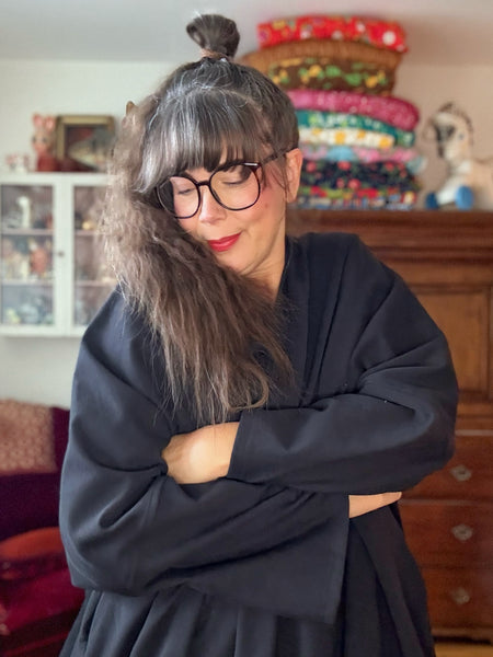 Sjok / kaftan i collagetyg, enfärgat svart