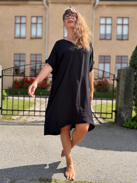 A-formad klänning / tunika i enfärgat svart