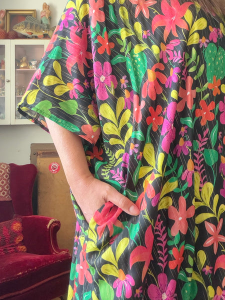 Sjok / kaftan med blommor & glitter