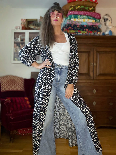 Långklänning med knappar hela vägen, svart & vit