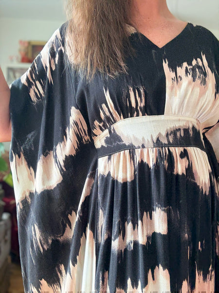 Spektakel / kaftanklänning i svart batik
