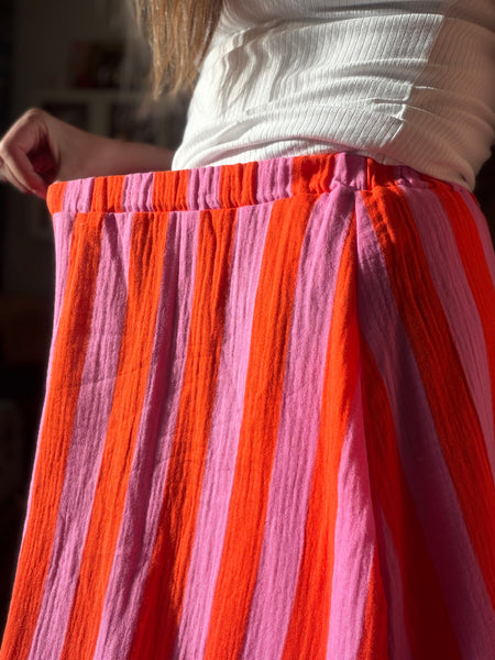 Långkjol i med resår & fickor, randig