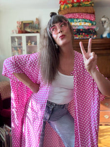 Extra långt sjok / kaftan, cerise med prickar