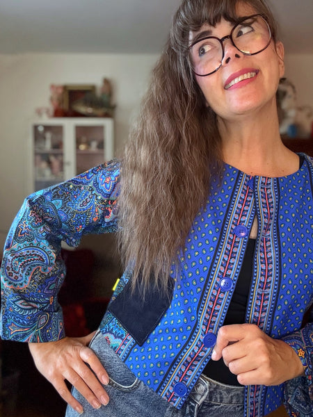 Blusjacka med lång ärm i blå paisley