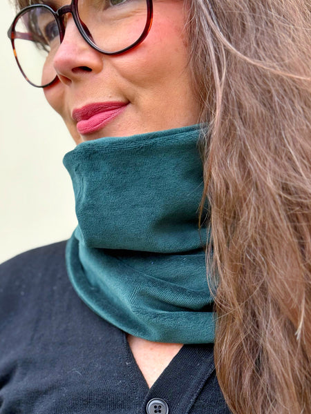 Tubsjal i mörkgrön velour