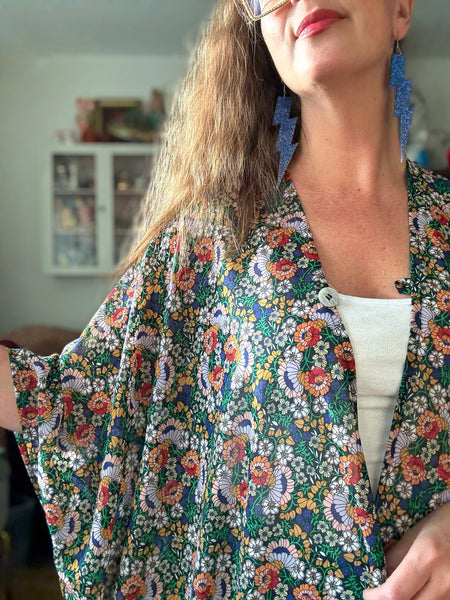 Sjok / kaftan i blommig chiffong