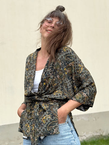 Omlottblus grön paisley