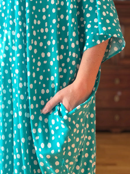 Sjok / kaftan i prickig viskos