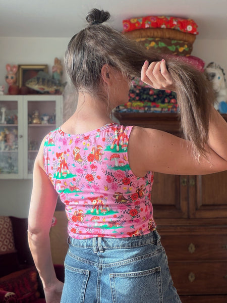 Linne, rosa med djur