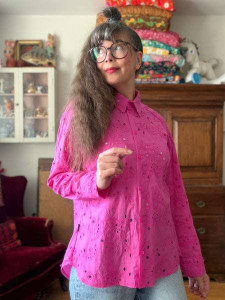 Skjorta i cerise brodyr & bomull