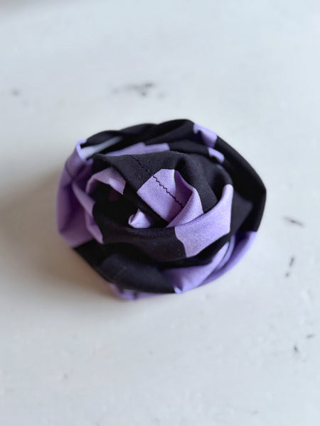 Liten sjal / sjalett, stormönstrad i svart & lila