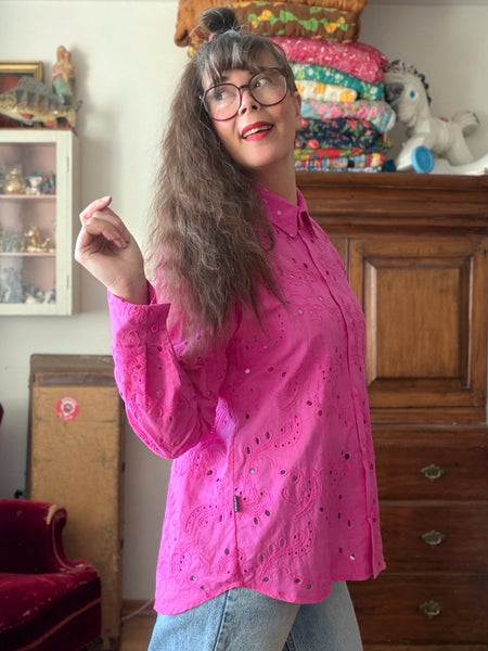 Skjorta i cerise brodyr & bomull