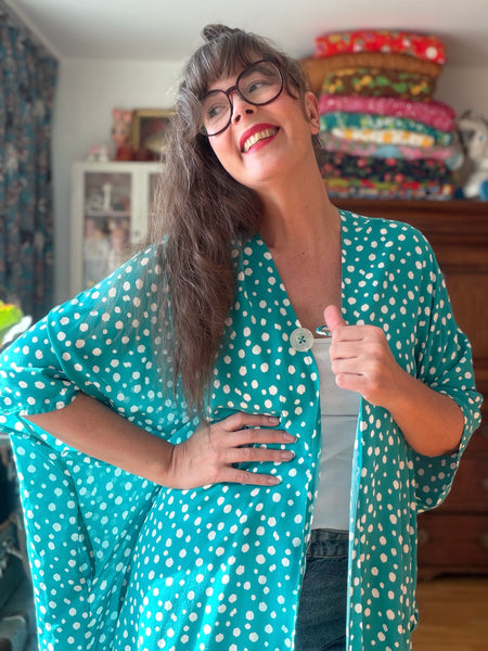 Sjok / kaftan i prickig viskos