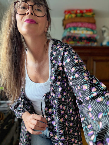 Långklänning med mönster i lila & guld