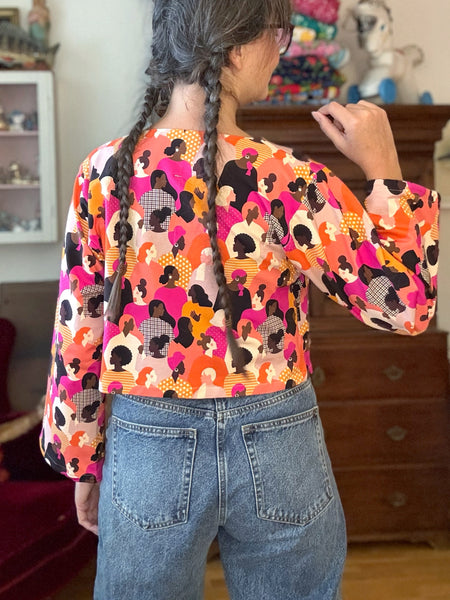 Blusjacka med lång ärm i jersey med kvinnor på