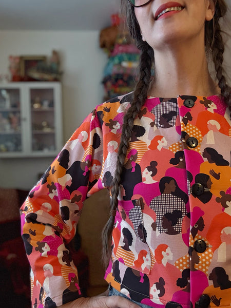 Blusjacka med lång ärm i jersey med kvinnor på