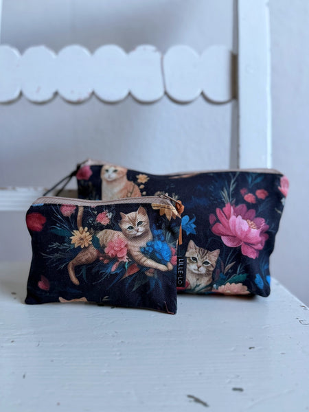 Necessär med katter & blommor