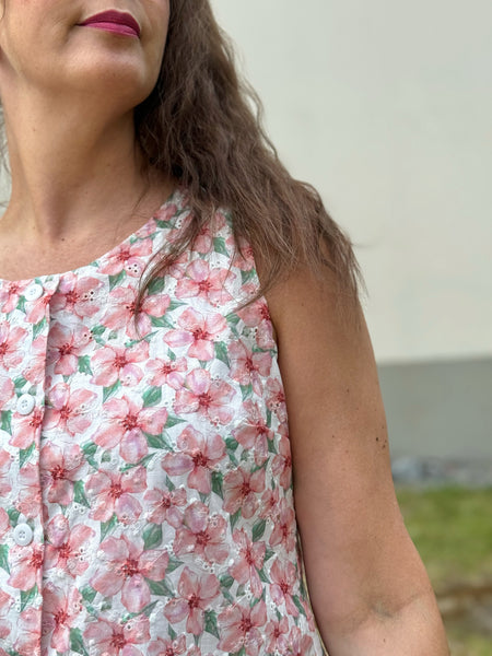 Ärmlös blus med blommor & broderi